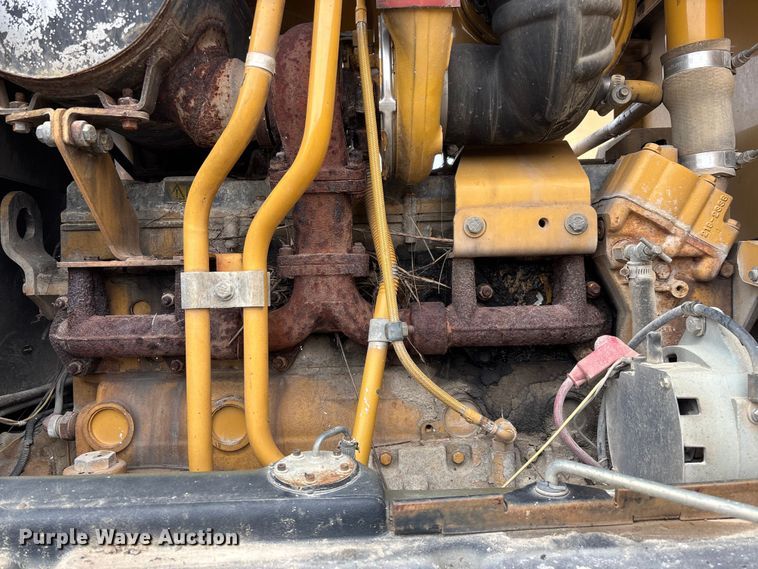 image for item ED2408 2005 Caterpillar 12H motor grader