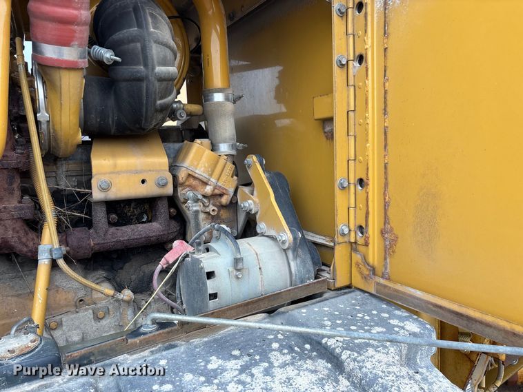 image for item ED2408 2005 Caterpillar 12H motor grader