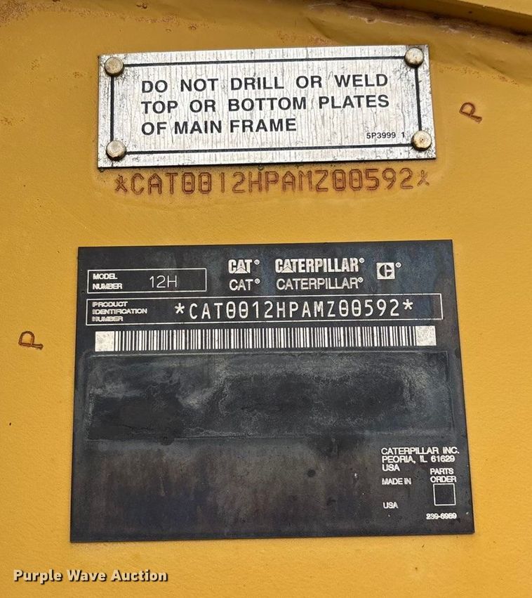 image for item ED2408 2005 Caterpillar 12H motor grader