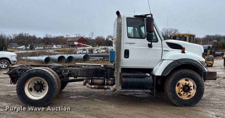 image for item ED2409 2009 International WorkStar 7500 truck cab and chassis