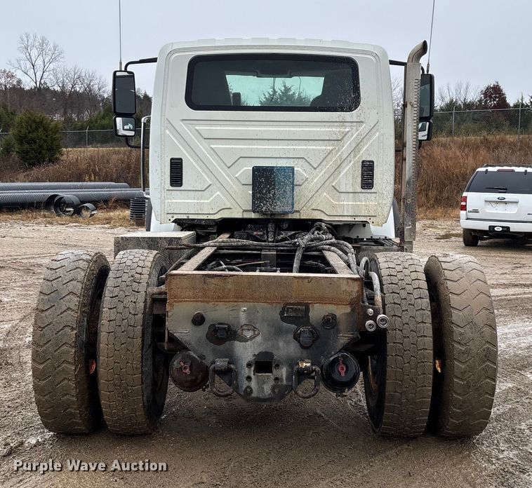 image for item ED2409 2009 International WorkStar 7500 truck cab and chassis