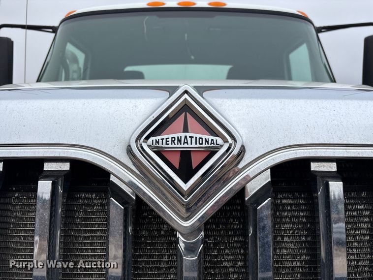 image for item ED2409 2009 International WorkStar 7500 truck cab and chassis