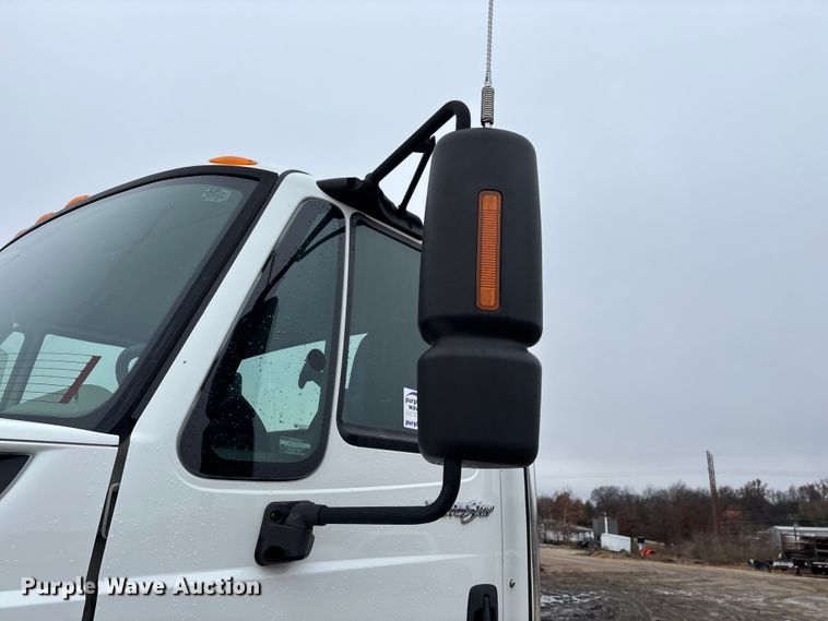 image for item ED2409 2009 International WorkStar 7500 truck cab and chassis