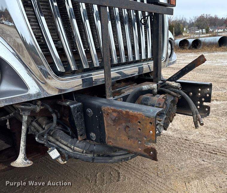 image for item ED2409 2009 International WorkStar 7500 truck cab and chassis