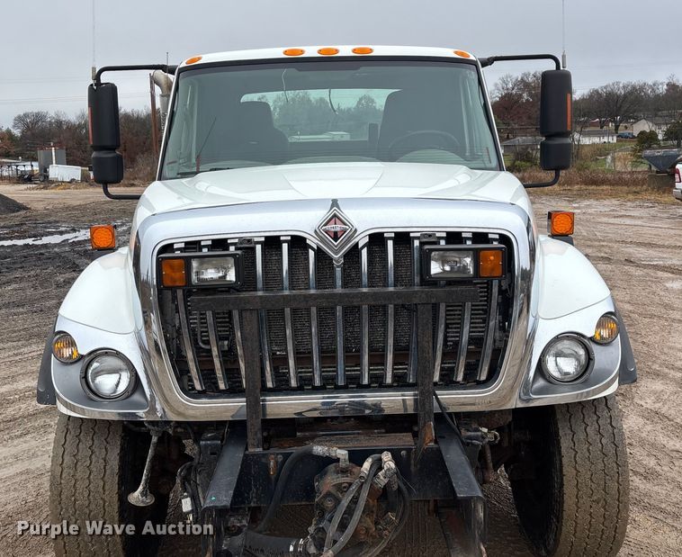 image for item ED2409 2009 International WorkStar 7500 truck cab and chassis