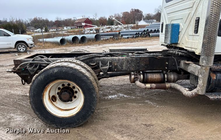 image for item ED2409 2009 International WorkStar 7500 truck cab and chassis