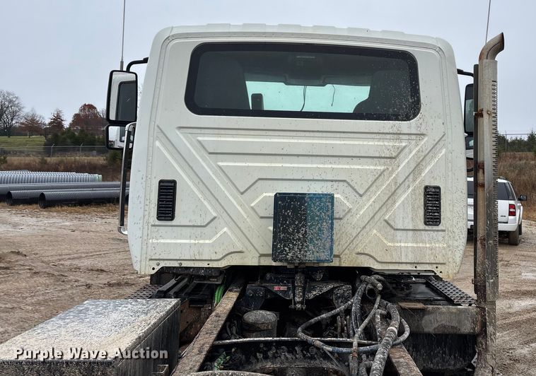 image for item ED2409 2009 International WorkStar 7500 truck cab and chassis