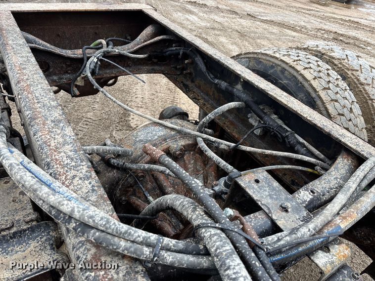 image for item ED2409 2009 International WorkStar 7500 truck cab and chassis