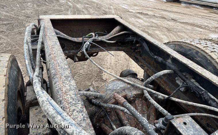 image for item ED2409 2009 International WorkStar 7500 truck cab and chassis