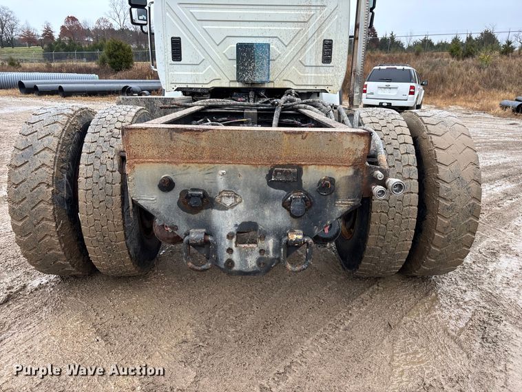 image for item ED2409 2009 International WorkStar 7500 truck cab and chassis