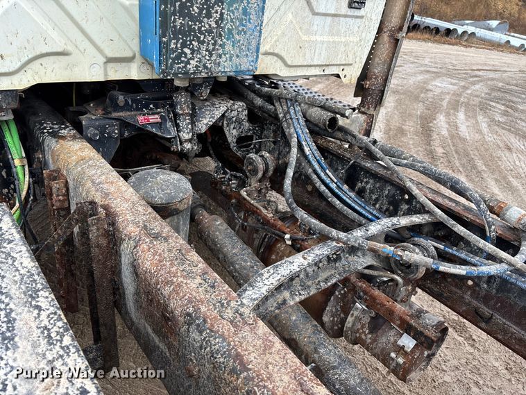 image for item ED2409 2009 International WorkStar 7500 truck cab and chassis