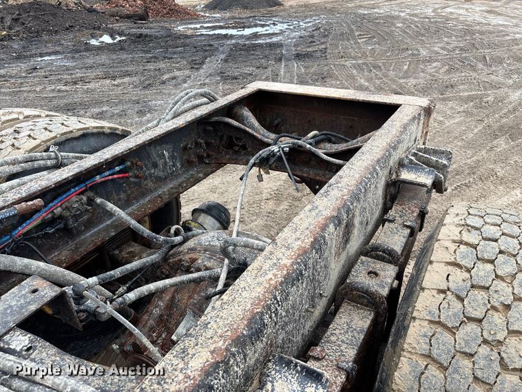 image for item ED2409 2009 International WorkStar 7500 truck cab and chassis