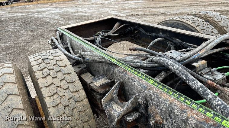 image for item ED2409 2009 International WorkStar 7500 truck cab and chassis