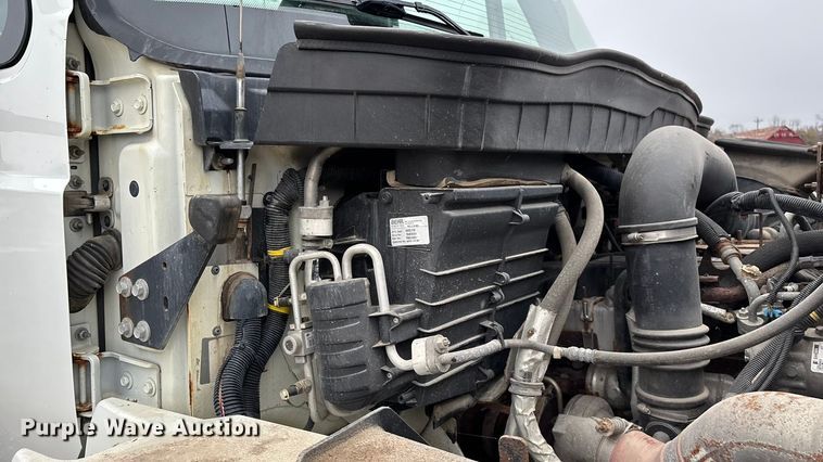 image for item ED2409 2009 International WorkStar 7500 truck cab and chassis