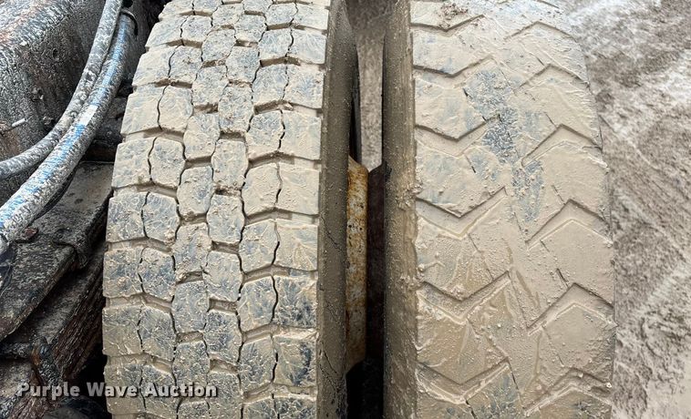 image for item ED2409 2009 International WorkStar 7500 truck cab and chassis