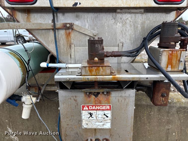 image for item ED2411 Hi-Way Super-P-9 spreader