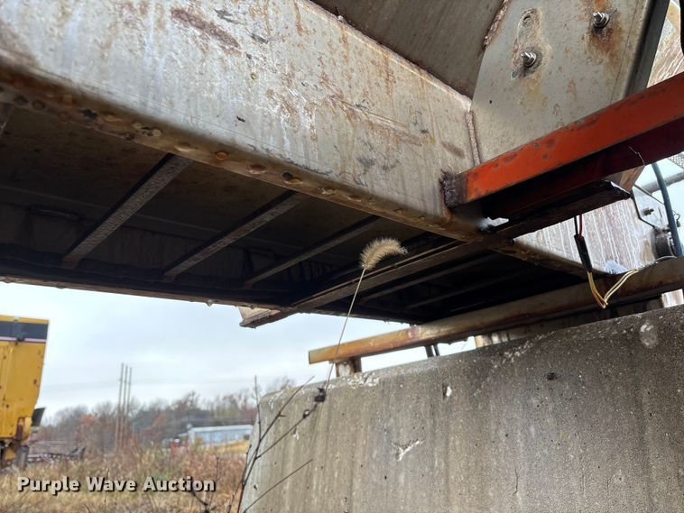 image for item ED2411 Hi-Way Super-P-9 spreader