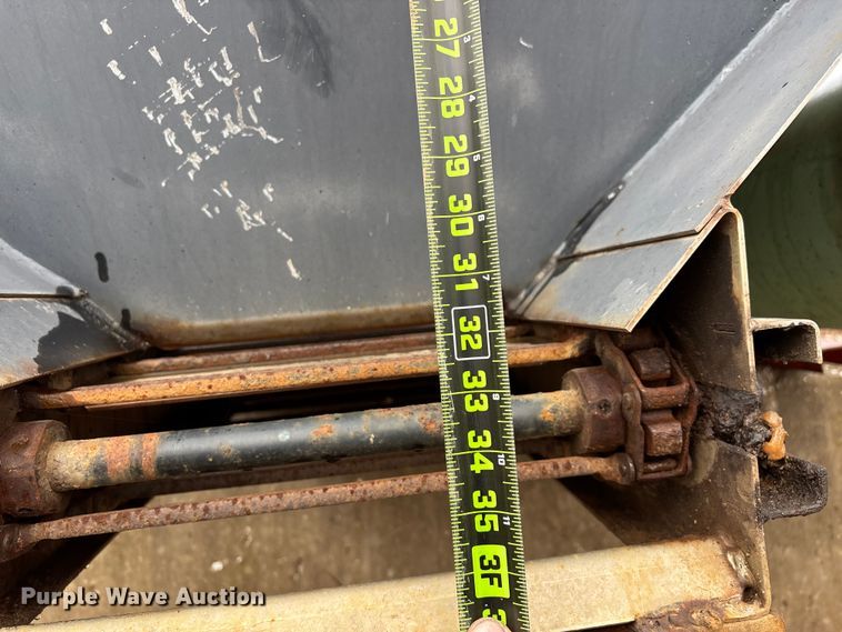 image for item ED2411 Hi-Way Super-P-9 spreader