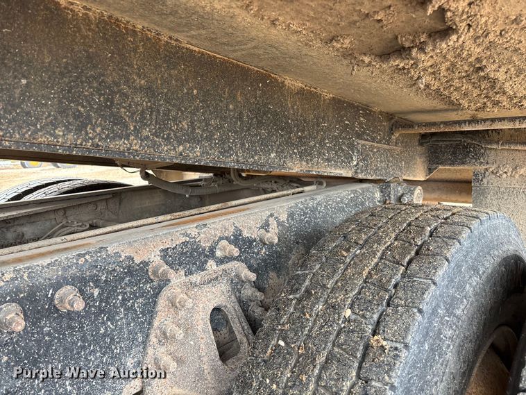 image for item ED2413 2006 International 7500 dump truck