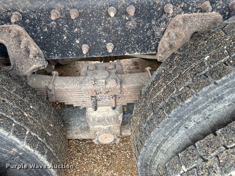 image for item ED2413 2006 International 7500 dump truck