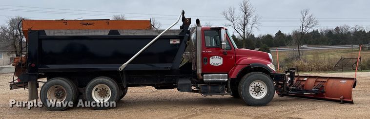 image for item ED2413 2006 International 7500 dump truck