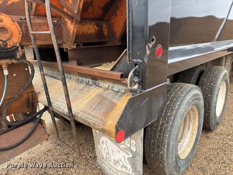 image for item ED2413 2006 International 7500 dump truck