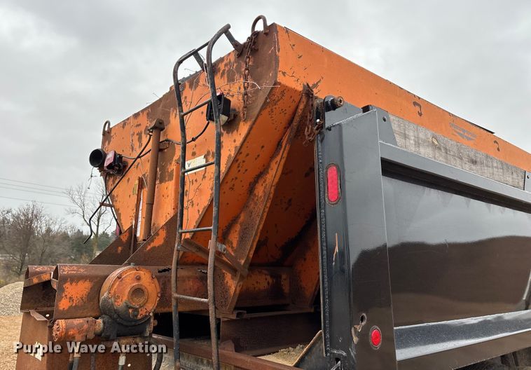 image for item ED2413 2006 International 7500 dump truck