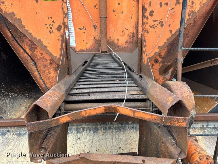 image for item ED2413 2006 International 7500 dump truck