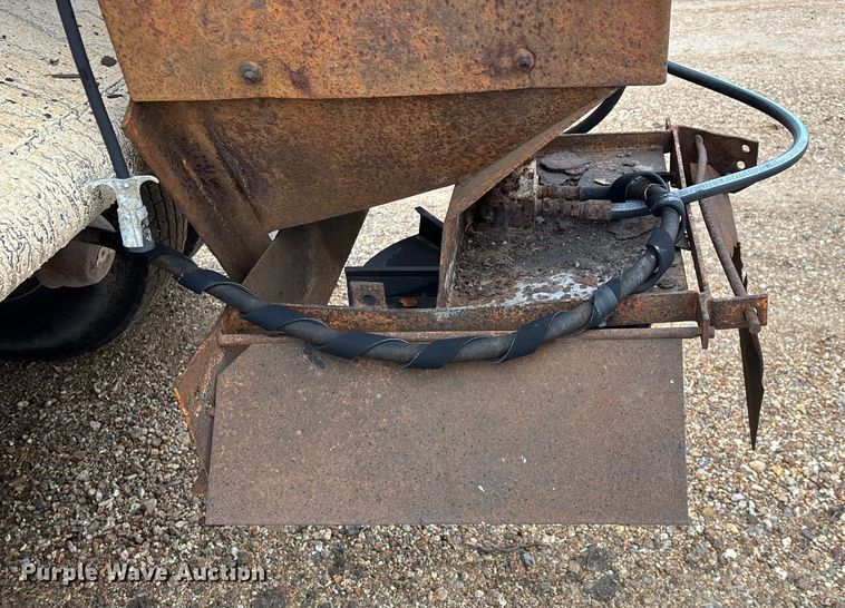 image for item ED2413 2006 International 7500 dump truck