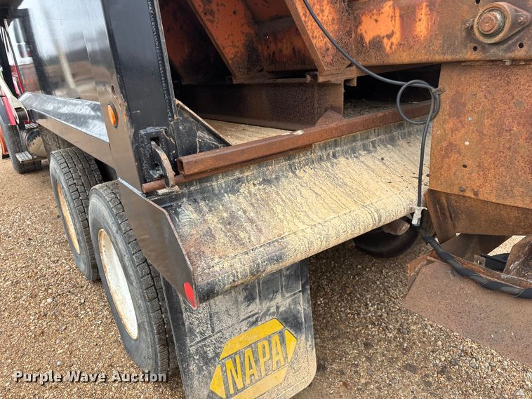 image for item ED2413 2006 International 7500 dump truck