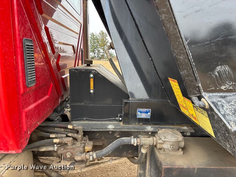 image for item ED2413 2006 International 7500 dump truck