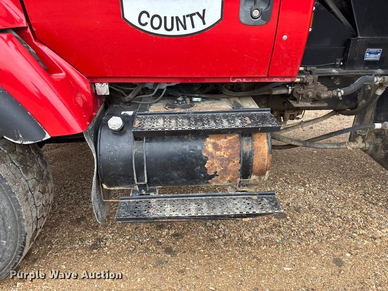 image for item ED2413 2006 International 7500 dump truck