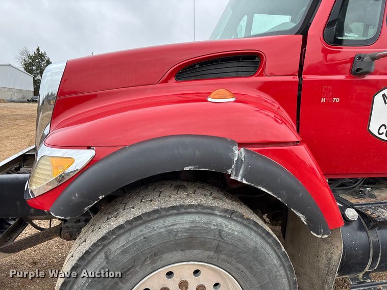 image for item ED2413 2006 International 7500 dump truck