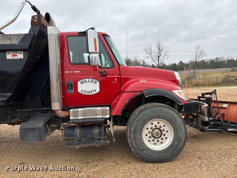 image for item ED2413 2006 International 7500 dump truck