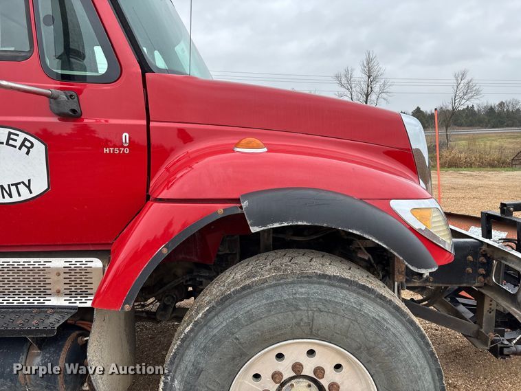 image for item ED2413 2006 International 7500 dump truck