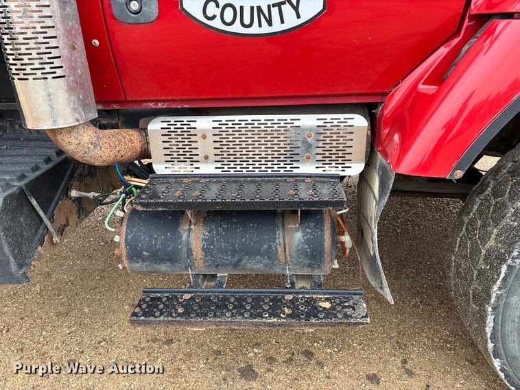 image for item ED2413 2006 International 7500 dump truck