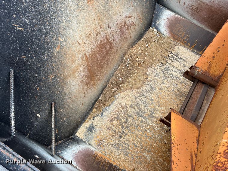 image for item ED2413 2006 International 7500 dump truck