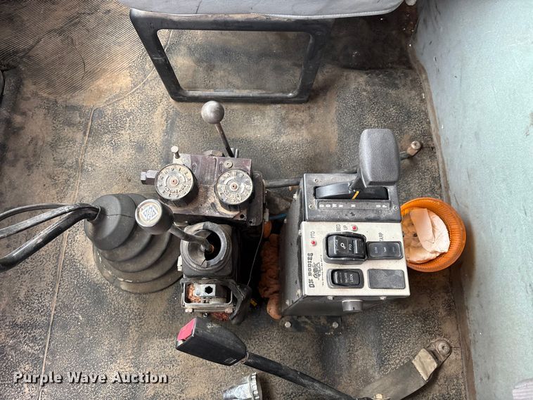 image for item ED2413 2006 International 7500 dump truck