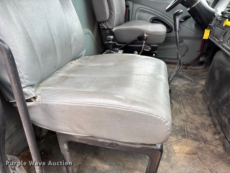 image for item ED2413 2006 International 7500 dump truck