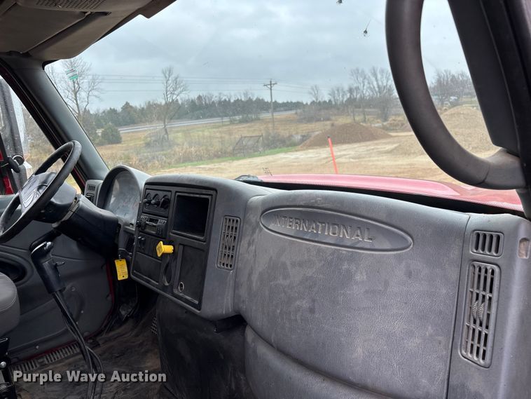 image for item ED2413 2006 International 7500 dump truck