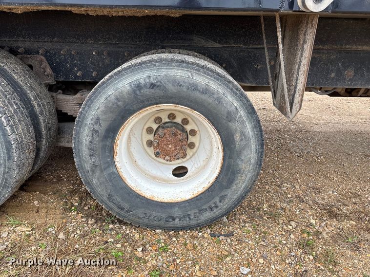 image for item ED2413 2006 International 7500 dump truck