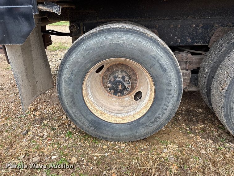 image for item ED2413 2006 International 7500 dump truck