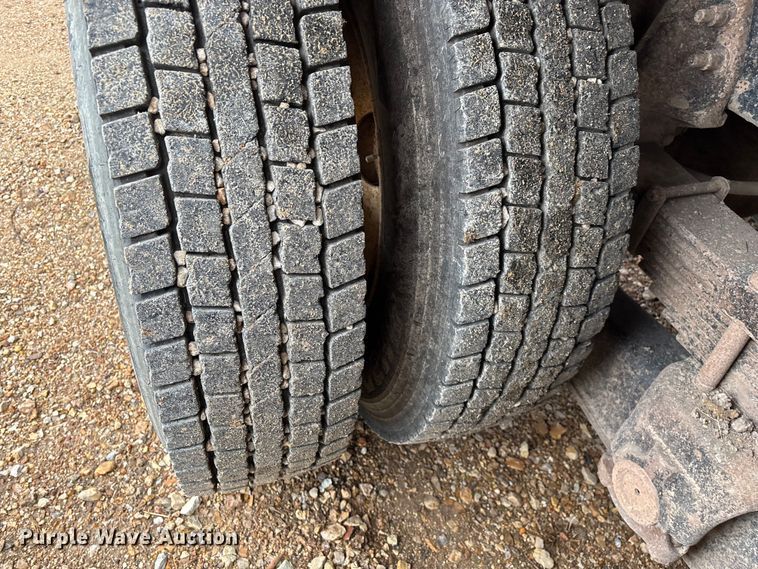 image for item ED2413 2006 International 7500 dump truck