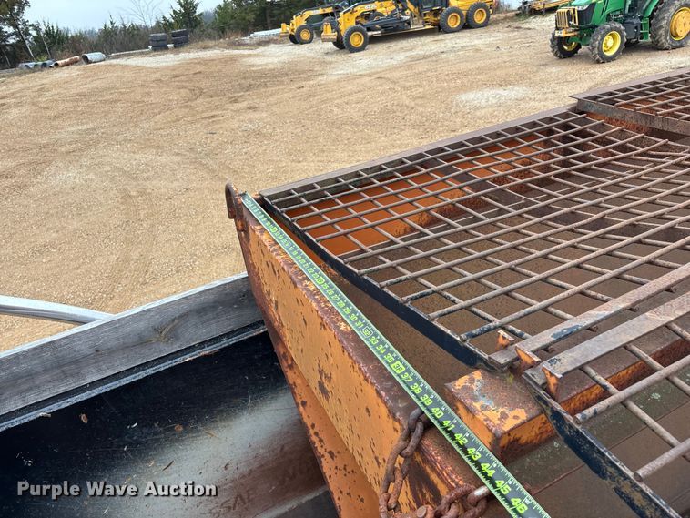 image for item ED2413 2006 International 7500 dump truck