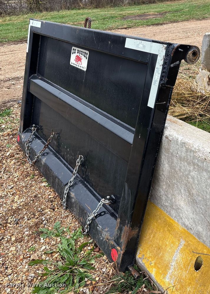 image for item ED2413 2006 International 7500 dump truck