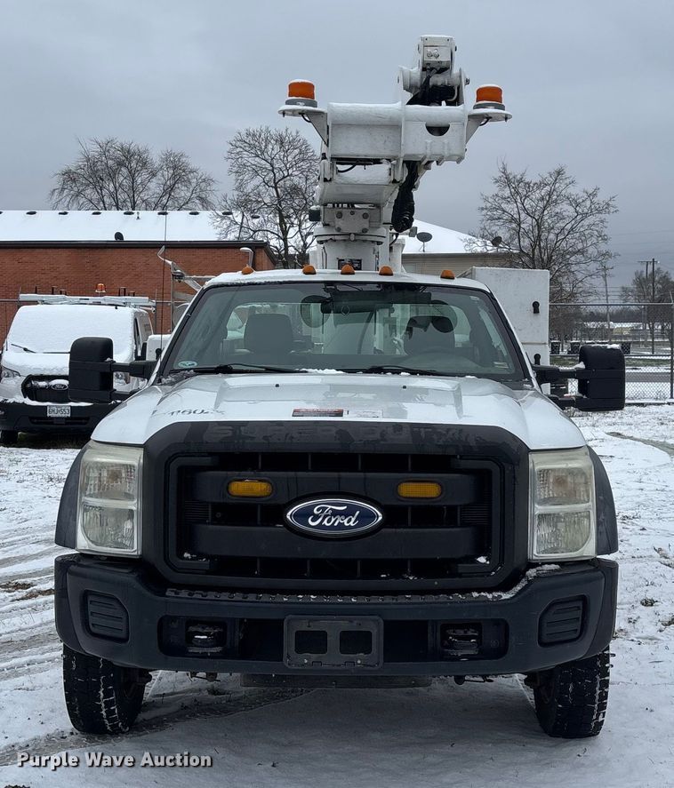 CAMIóN CON CANASTILLA 2011 FORD ALTEC