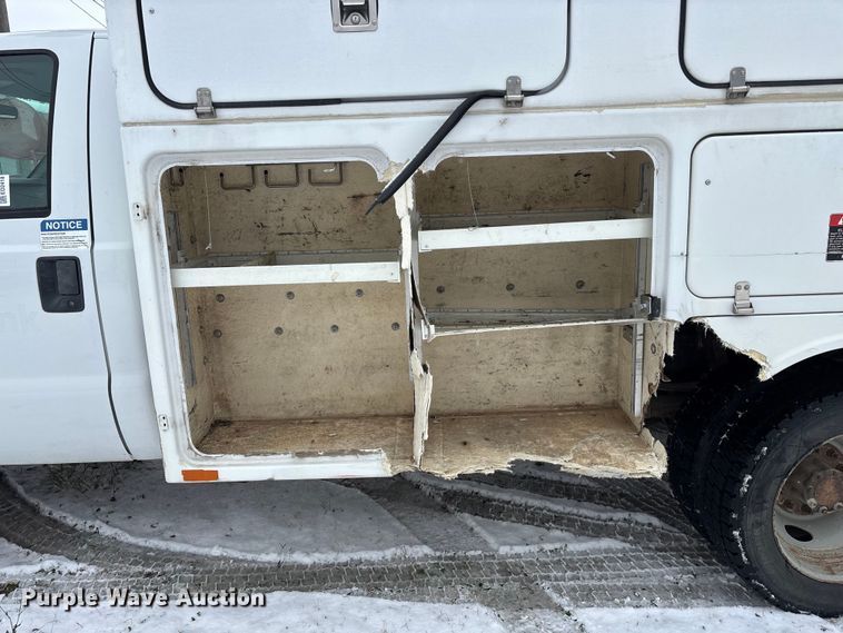 image for item ED2418 2011 Ford F450 Super Duty bucket truck