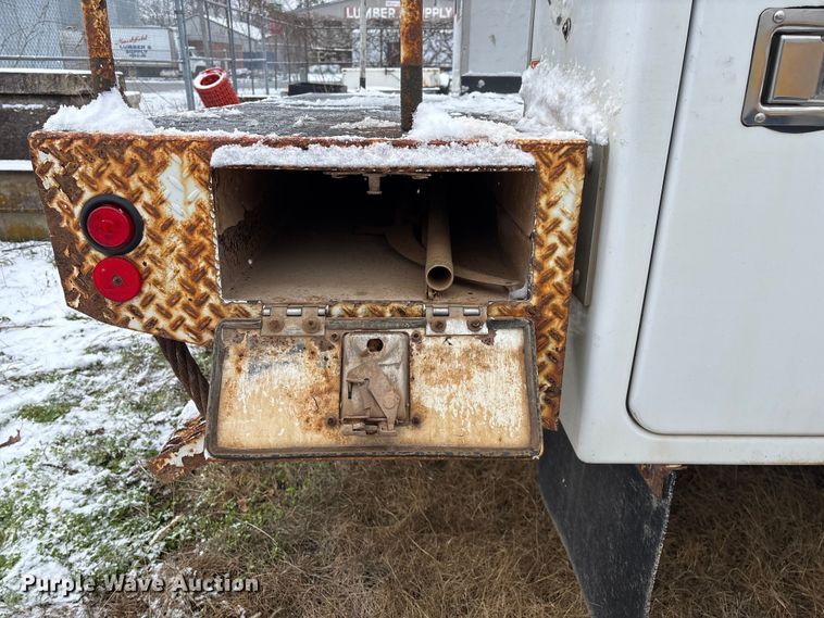 image for item ED2418 2011 Ford F450 Super Duty bucket truck