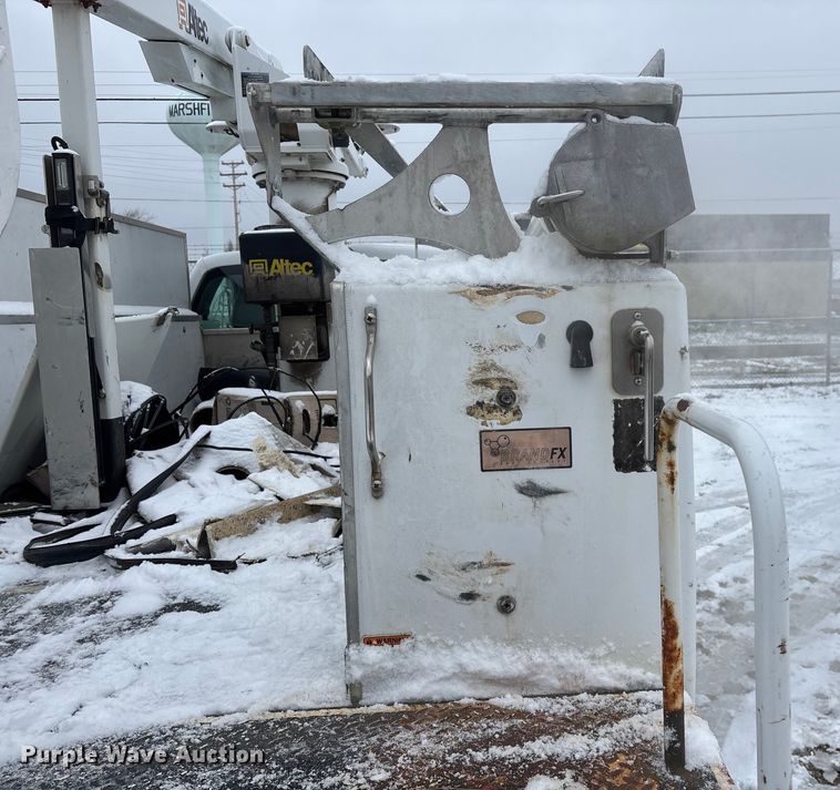 image for item ED2418 2011 Ford F450 Super Duty bucket truck