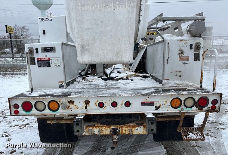 image for item ED2418 2011 Ford F450 Super Duty bucket truck